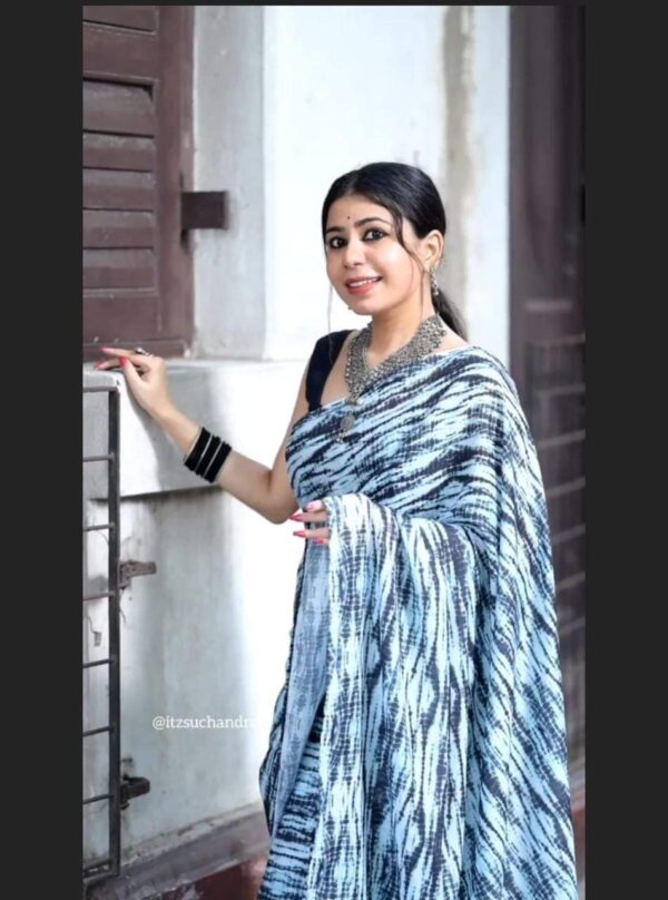 Kalo Jol Saree - Image 4