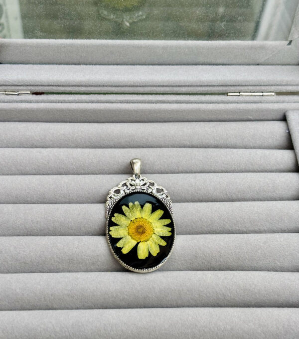 Victorian Daisy