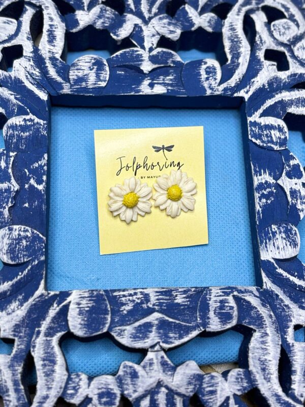 Daisy Ear Stud