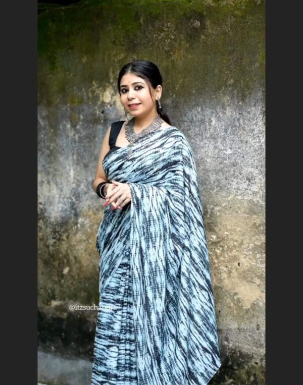 Kalo Jol Saree