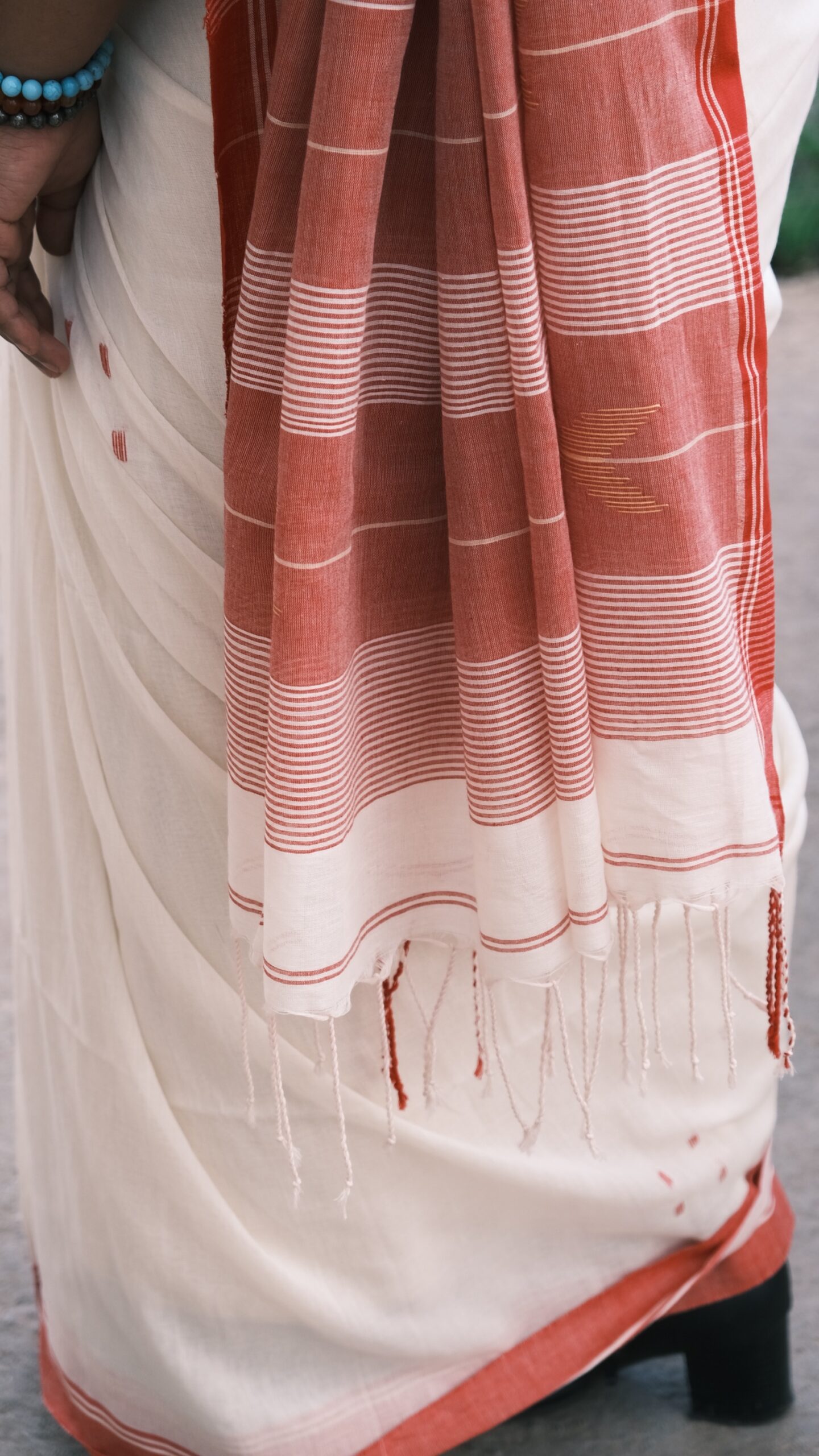 Labanya White Red Jamdani Saree - Image 3