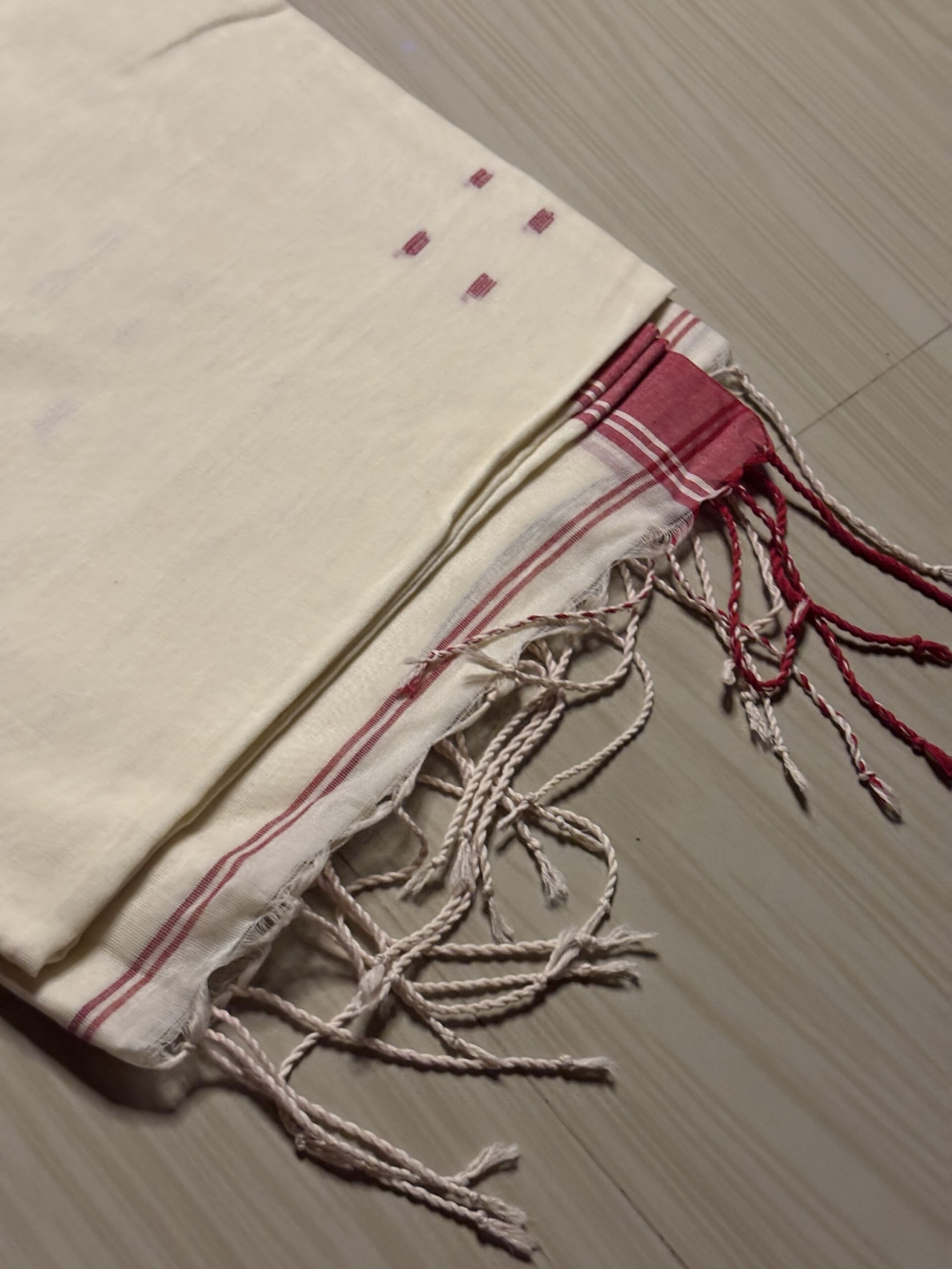 Labanya White Red Jamdani Saree - Image 10